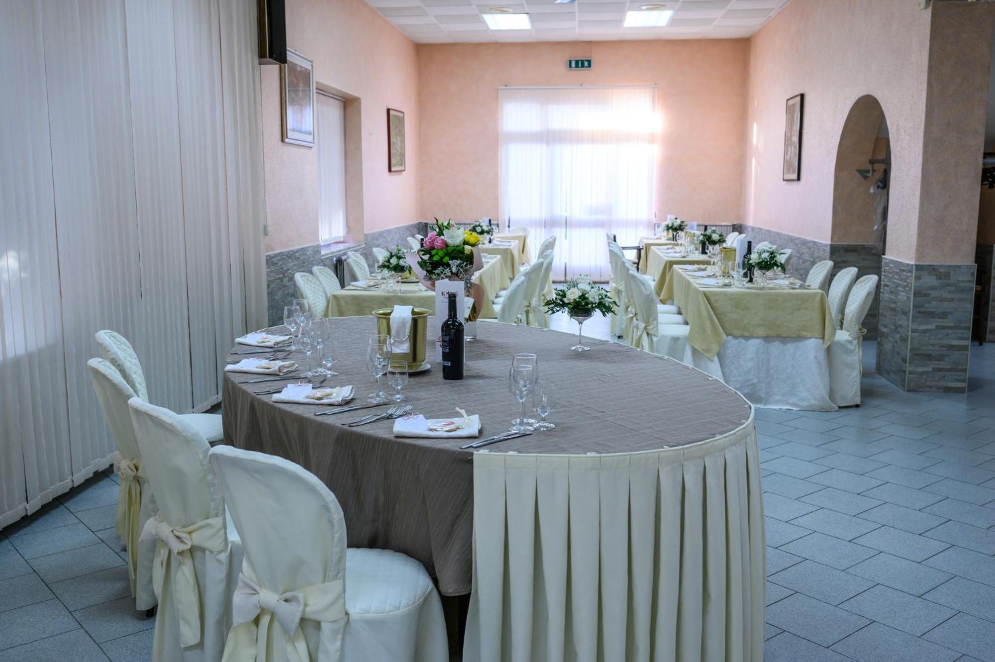 Ristorante Albergo Gerardo Di Masi Caposele Exterior photo