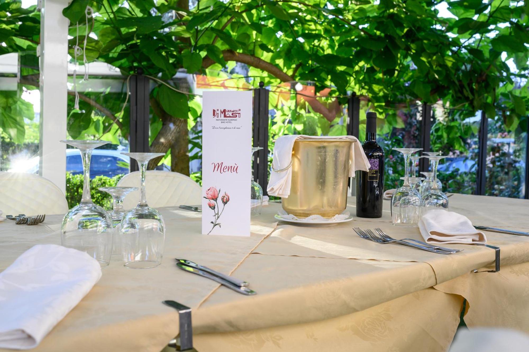 Ristorante Albergo Gerardo Di Masi Caposele Exterior photo