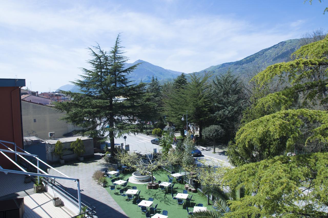 Ristorante Albergo Gerardo Di Masi Caposele Exterior photo